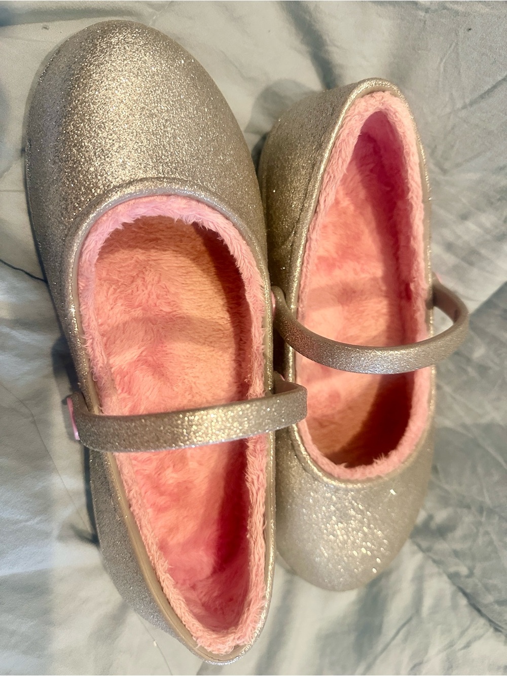 Size 3 Girls' Sparkle Mary Jane Crocs with Pink Fur Lining